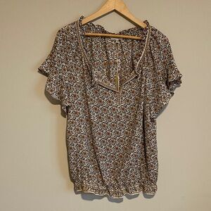 Max Studio NWT Floral Blouse